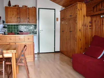 Cuisine ou kitchenette dans l'établissement Studio à Pralognan avec balcon ensoleillé pour 4 personnes - FR-1-464-69