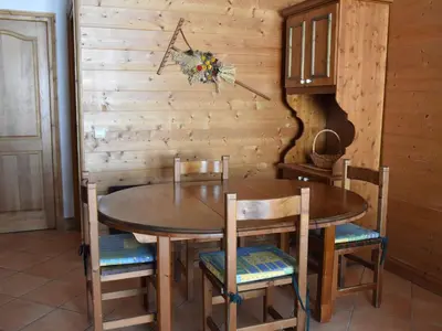 Plan de l'établissement Appartement 3 Pièces, Rez-de-Jardin, Parking - FR-1-464-85