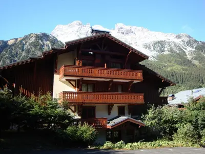 Vue générale sur la montagne ou vue sur la montagne depuis l'appartement