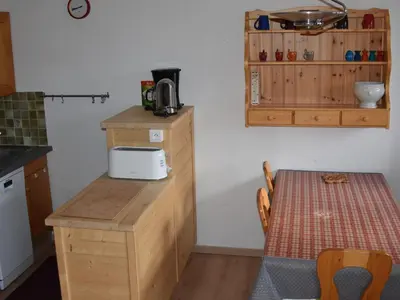 Cuisine ou kitchenette dans l'établissement Appartement lumineux avec balcon - 4 personnes - FR-1-464-91