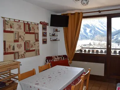 Vue générale sur la montagne ou vue sur la montagne depuis l'appartement