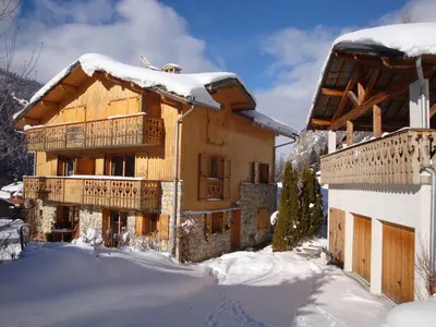 L'établissement Dernier étage chalet, 3 pièces, 6 pers, proche pistes - FR-1-464-106 en hiver