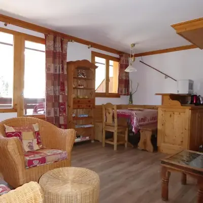 Bel appartement au centre de Pralognan avec parking - FR-1-464-107