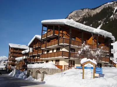 Vue générale sur la montagne ou vue sur la montagne depuis l'appartement