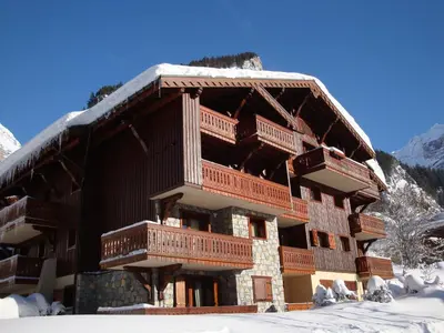 Vue générale sur la montagne ou vue sur la montagne depuis l'appartement