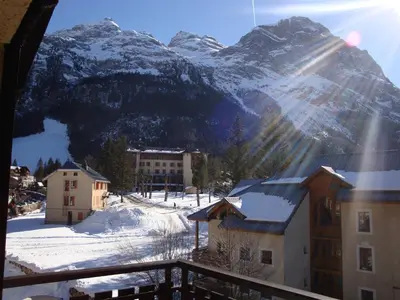 Vue générale sur la montagne ou vue sur la montagne depuis l'appartement