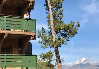 Vue générale sur la montagne ou vue sur la montagne depuis l'appartement