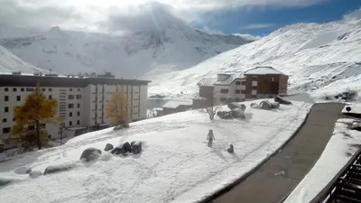 L'établissement Appartement au lac ski aux pieds en hiver