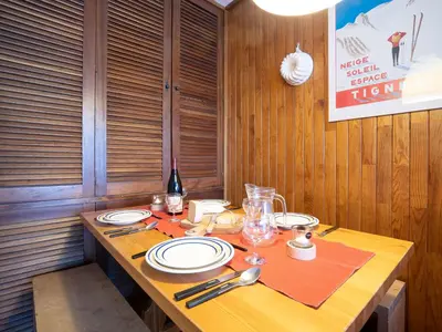 Boissons dans l'établissement Apartment Le Grand Tichot A et B - Val Claret-12 by Interhome