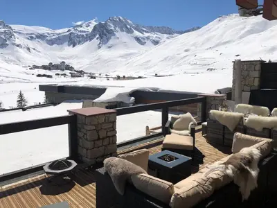 Vue générale sur la montagne ou vue sur la montagne depuis l'appartement