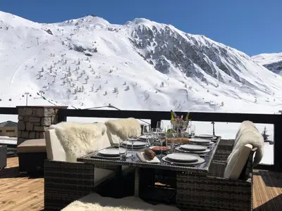 Vue générale sur la montagne ou vue sur la montagne depuis l'appartement