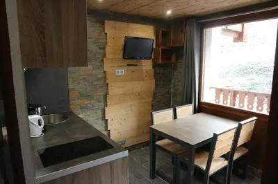 Cuisine ou kitchenette dans l'établissement Hameau du Borsat