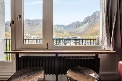 Vue générale sur la montagne ou vue sur la montagne depuis l'appartement