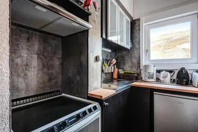 Cuisine ou kitchenette dans l'établissement Appartement à Tignes avec accès direct aux pistes - Appartement 2 pièces 6 personnes Sélection MAE-1191