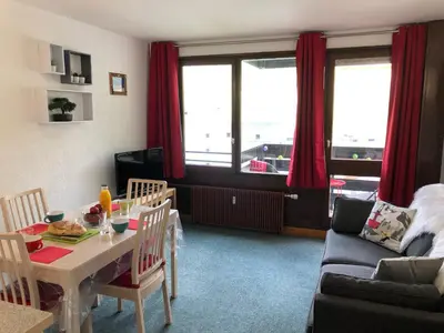 Coin salon dans l'établissement Studio 3 Étoiles avec Balcon Sud/Ouest - WIFI Gratuit - FR-1-449-165