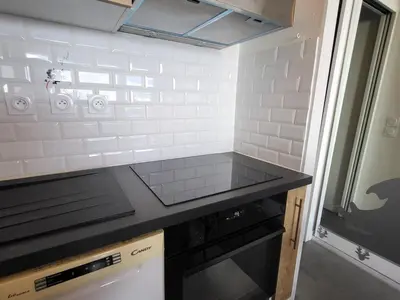 Cuisine ou kitchenette dans l'établissement Studio confortable avec Wifi proche des pistes à Tignes - FR-1-449-52