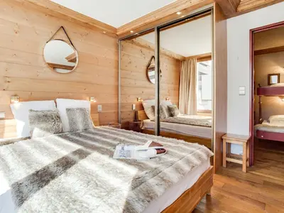 Un ou plusieurs lits dans un hébergement de l'établissement Apartment Le Prariond - Val Claret-10 by Interhome