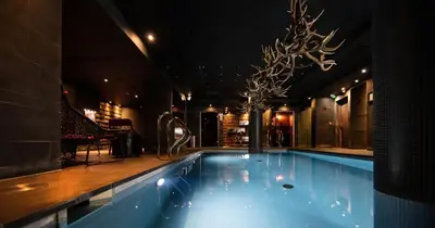 Piscine de l'établissement Avenue Lodge Hotel & Spa ou située à proximité