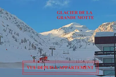 L'établissement Appartements résidence Roches Rouges en hiver