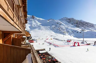 L'établissement Hôtel Le Levanna by Les Etincelles en hiver