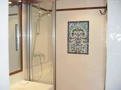 Salle de bains dans l'établissement Le Pramecou Tignes Val Claret