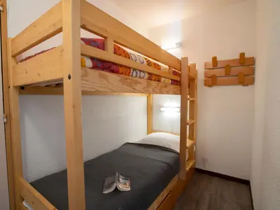Un ou plusieurs lits dans un hébergement de l'établissement Apartment Le Borsat - Val Claret-10 by Interhome