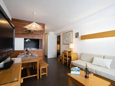 Coin salon dans l'établissement Apartment Le Borsat - Val Claret-4 by Interhome