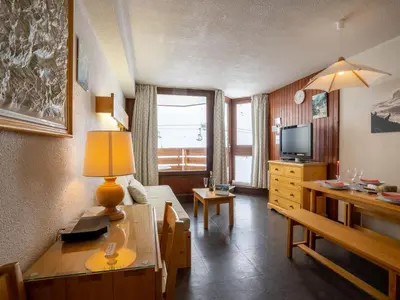 Télévision ou salle de divertissement dans l'établissement Apartment Le Borsat - Val Claret-4 by Interhome