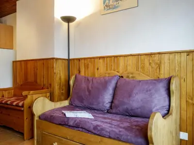 Coin salon dans l'établissement Apartment Le 2100 A et B - Lavachet-7 by Interhome
