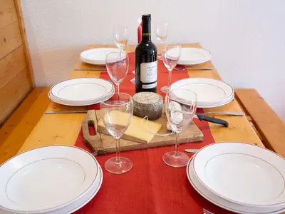 Boissons dans l'établissement Apartment Les Tommeuses - Val Claret-17 by Interhome