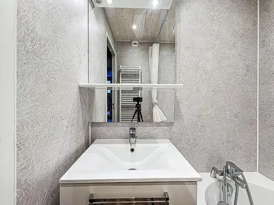 Salle de bains dans l'établissement Apartment Plein Soleil - Val Claret-1 by Interhome