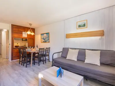 Coin salon dans l'établissement Apartment Les Tommeuses - Val Claret-9 by Interhome