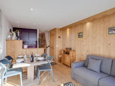 Coin salon dans l'établissement Apartment Le Curling A - Val Claret-12 by Interhome