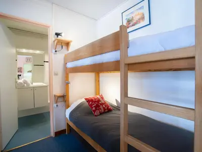 Un ou plusieurs lits dans un hébergement de l'établissement Apartment Le Curling B - Val Claret-20 by Interhome