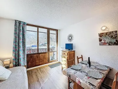 Un ou plusieurs lits dans un hébergement de l'établissement Apartment Rond Point des Pistes - Val Claret-2 by Interhome