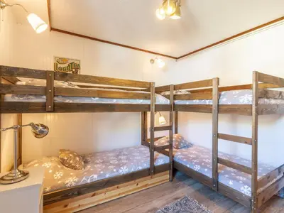 Un ou plusieurs lits dans un hébergement de l'établissement Apartment Le Pramecou - Val Claret-11 by Interhome