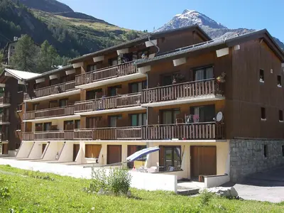 Vue générale sur la montagne ou vue sur la montagne depuis l'appartement