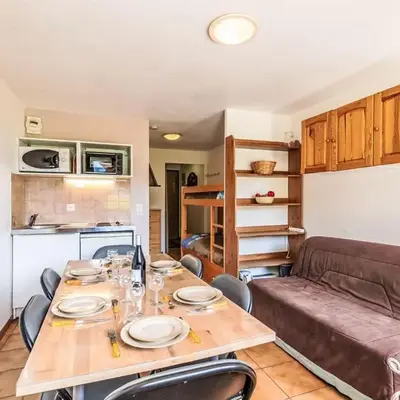 Apartment Les Olympiques - Tignes 1800-4 by Interhome