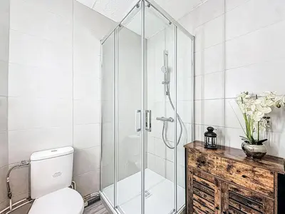 Salle de bains dans l'établissement Apartment Le Curling B - Val Claret-30 by Interhome