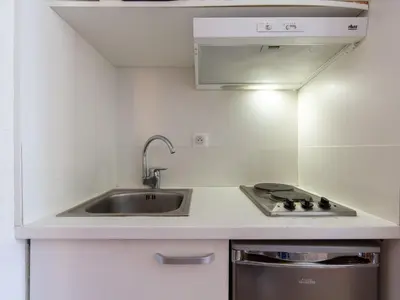 Cuisine ou kitchenette dans l'établissement Apartment Chalet Club - Val Claret-4 by Interhome