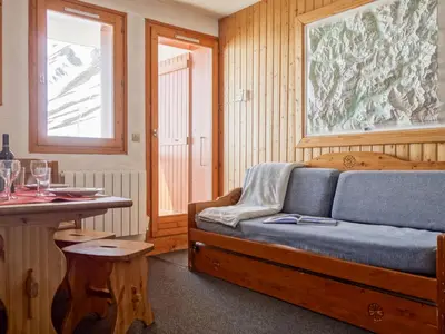Coin salon dans l'établissement Apartment La Divaria - Le Lac-3 by Interhome