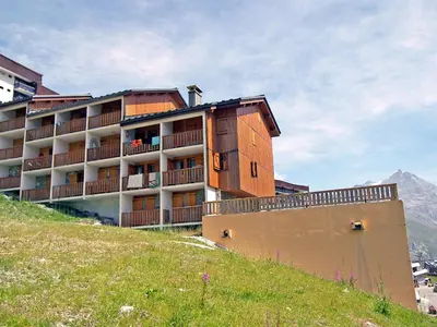 Vue générale sur la montagne ou vue sur la montagne depuis l'appartement