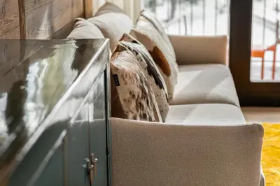 Coin salon dans l'établissement Appartement Flocon - LES CHALETS COVAREL