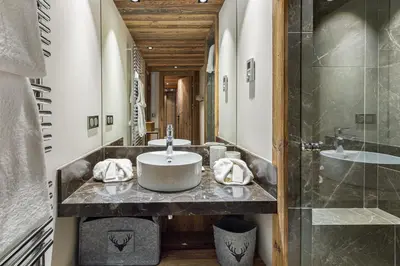 Salle de bains dans l'établissement Appartement Ourson - LES CHALETS COVAREL