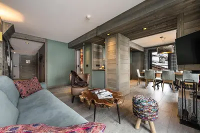 Télévision ou salle de divertissement dans l'établissement Chalets Izia - Village Montana