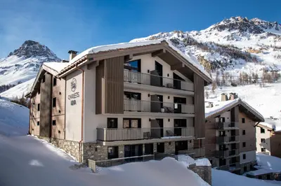 Vue générale sur la montagne ou vue sur la montagne depuis l'appartement