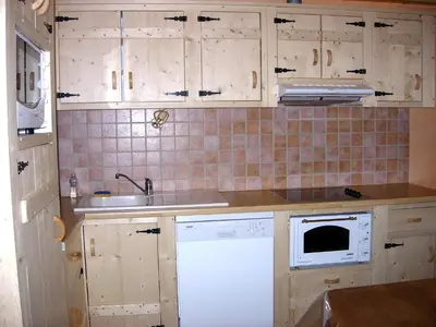 Cuisine ou kitchenette dans l'établissement BOROT2