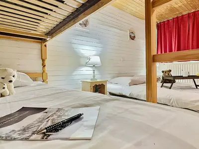 Un ou plusieurs lits dans un hébergement de l'établissement Tignes: Appartement cosy 4 pers, skis aux pieds, animaux admis - FR-1-411-149