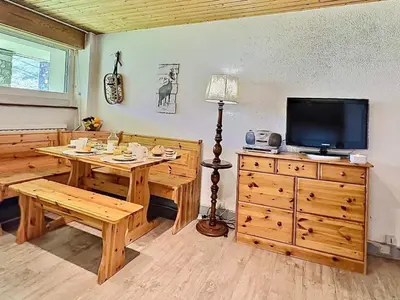 Télévision ou salle de divertissement dans l'établissement Tignes: Appartement cosy 4 pers, skis aux pieds, animaux admis - FR-1-411-149