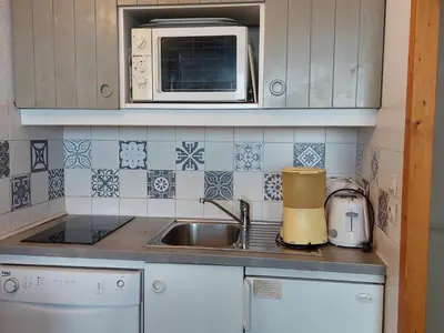 Cuisine ou kitchenette dans l'établissement Appartement 2 pièces pour 5 pers., vue vallée, Charmettoger, animaux admis - FR-1-411-231